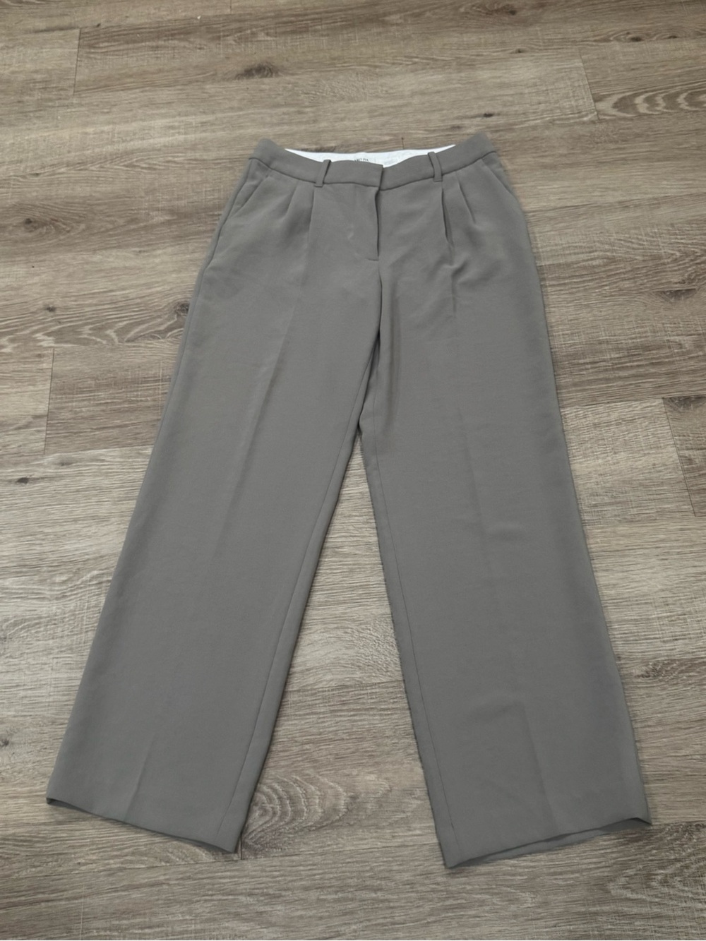 Aritzia Effortless Pant Size 8 Taupe Gray Wide Leg Trousers